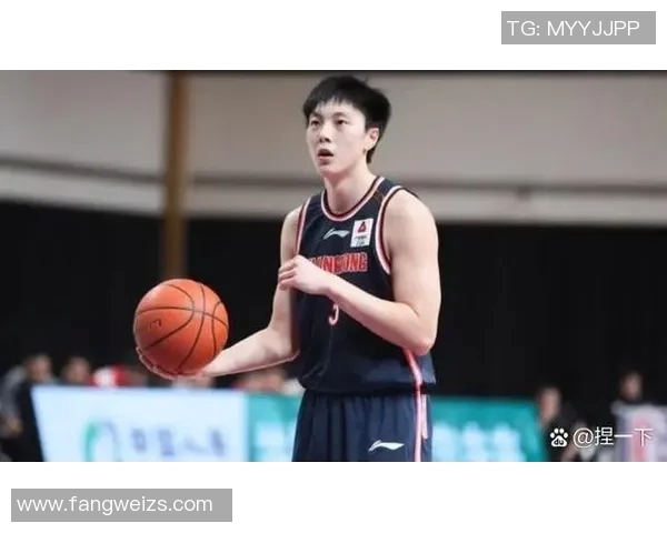 中国篮球明星13号的传奇故事与辉煌成就揭秘